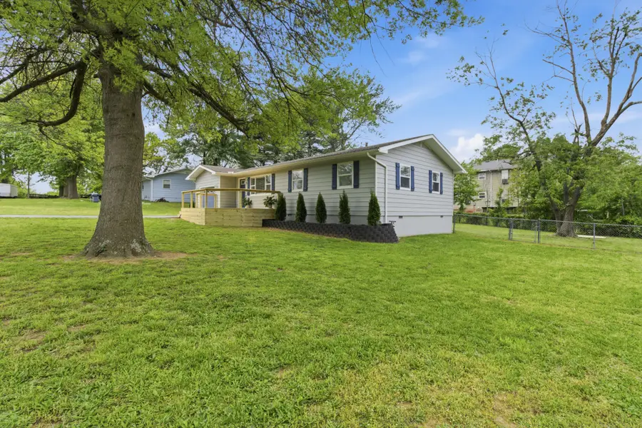 302 Highland Avenue, Monett, MO 65708 - #2