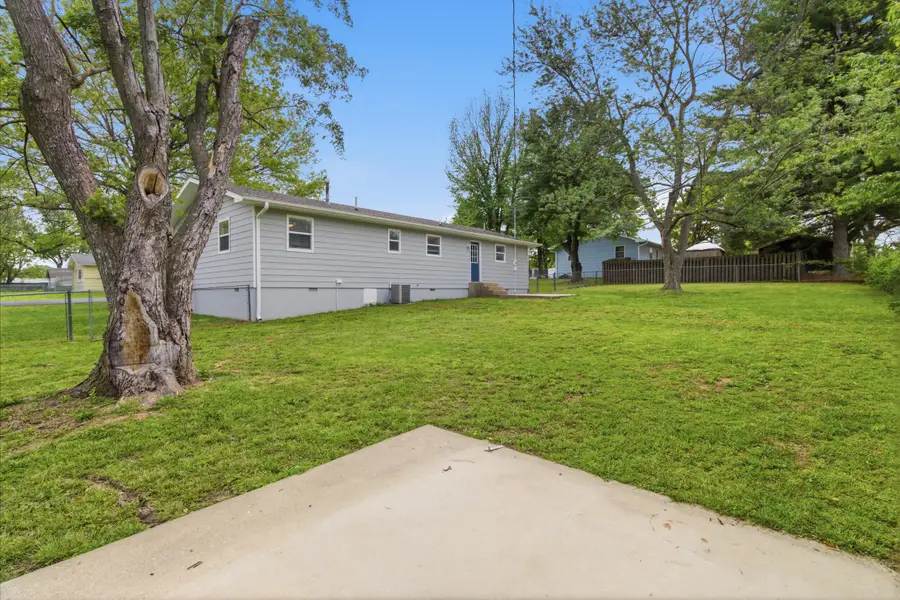 302 Highland Avenue, Monett, MO 65708 - #3