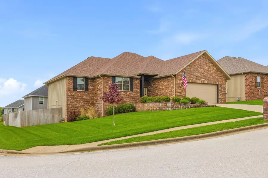 722 E Mining Camp Road, Nixa, MO 65714 - #2