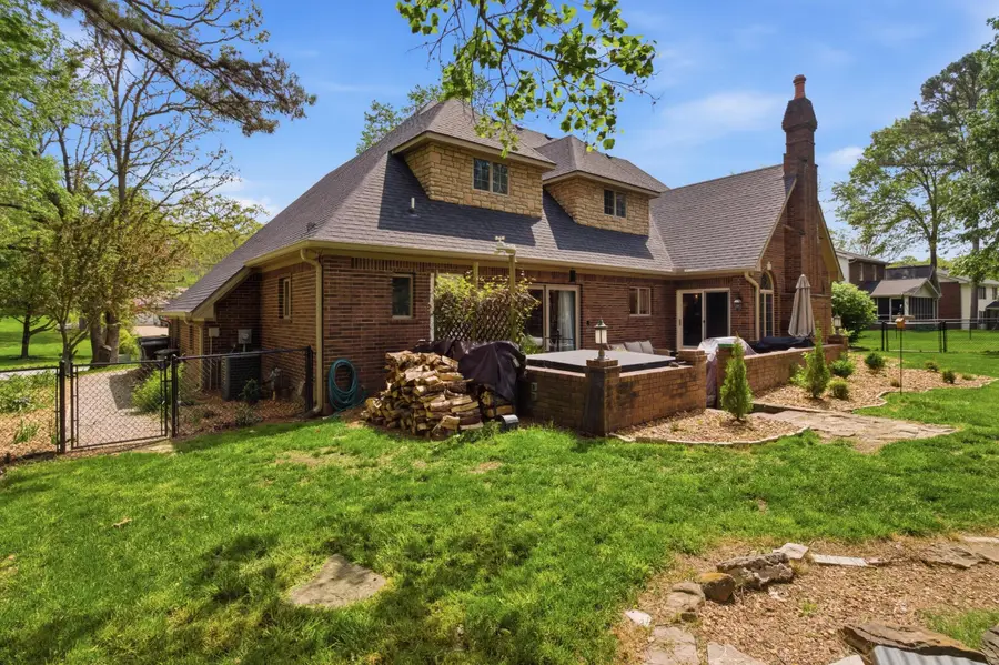 1207 Westwood Drive, West Plains, MO 65775 - #3