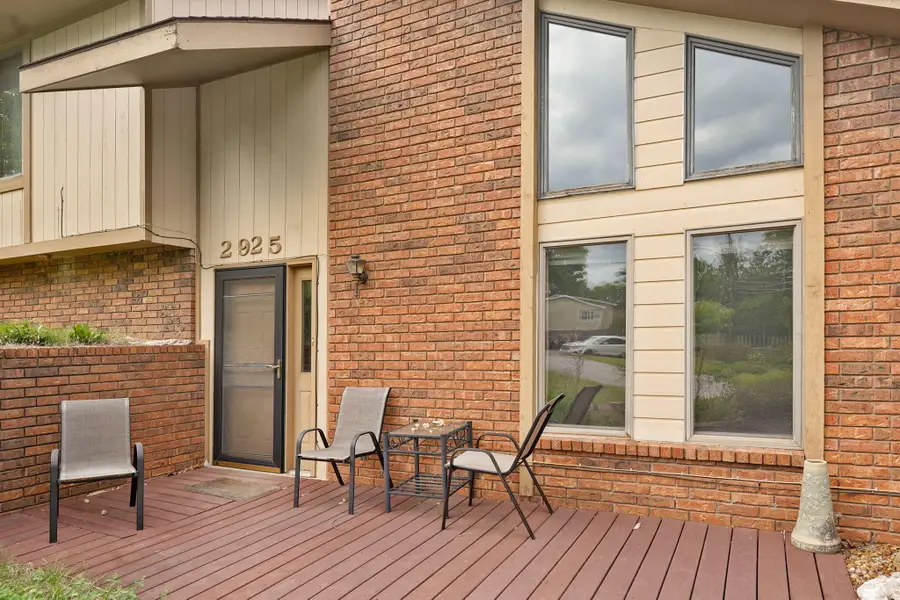 2925 E Clovis Circle, Springfield, MO 65804 - #3