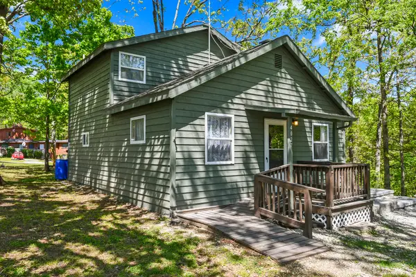 4027 Buckeye Road, Merriam Woods, MO 65740