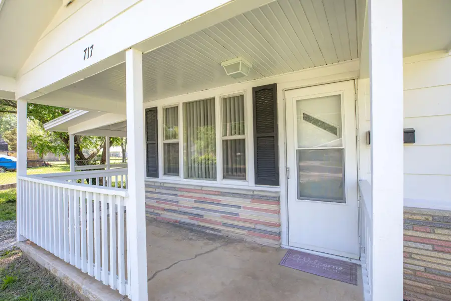 717 N West Avenue, Springfield, MO 65802 - #2