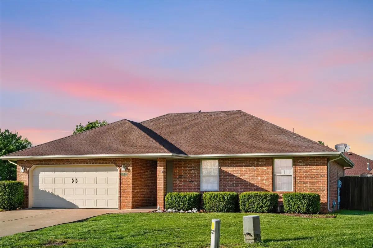 1203 E Chesapeake Drive, Ozark, MO 65721 - #1