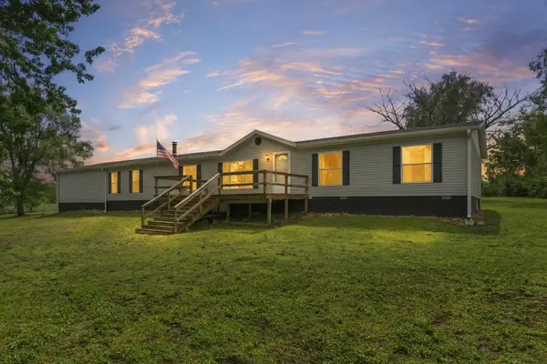 3850 State Highway D, Bolivar, MO 65613