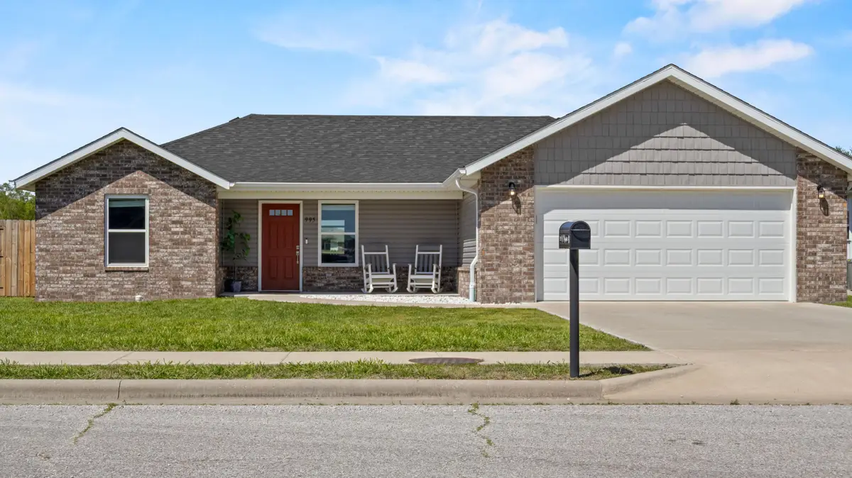 995 W Maurice Street, Bolivar, MO 65613 - #1