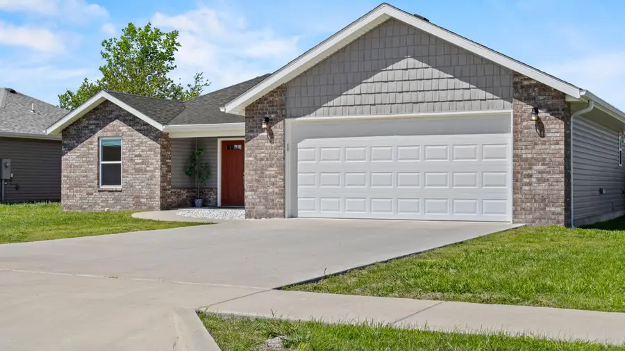 995 W Maurice Street, Bolivar, MO 65613 - #2