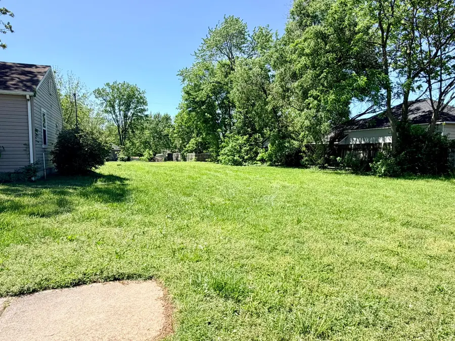 112 E Anderson Street, Aurora, MO 65605 - #3