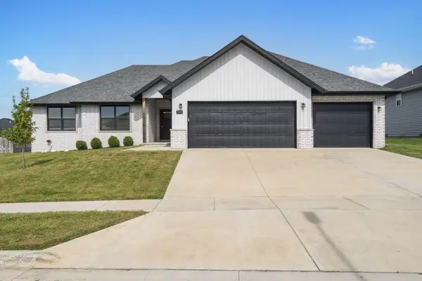 709 E Penzance Circle, Nixa, MO 65714