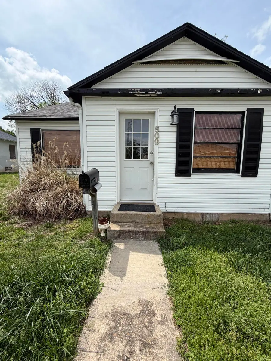 509 Pennsylvania Avenue, West Plains, MO 65775 - #2
