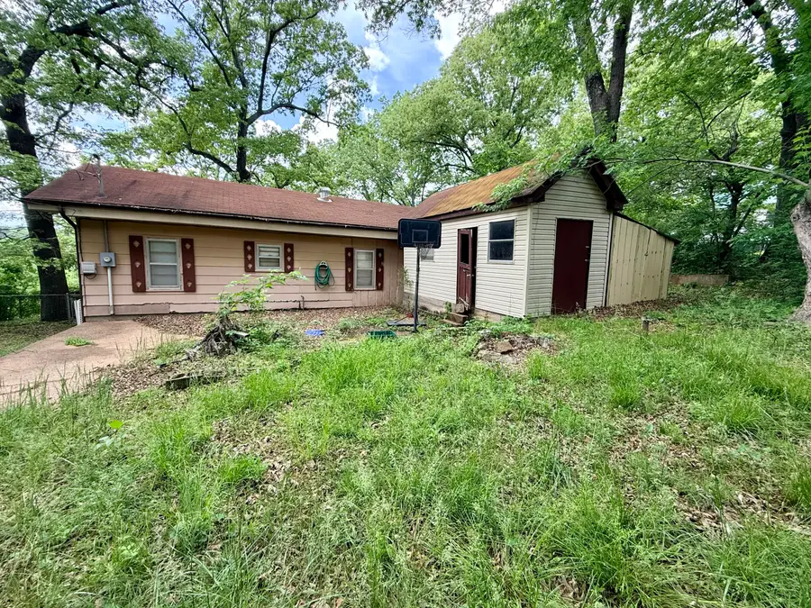 222 Lawrence, Thayer, MO 65791 - #2