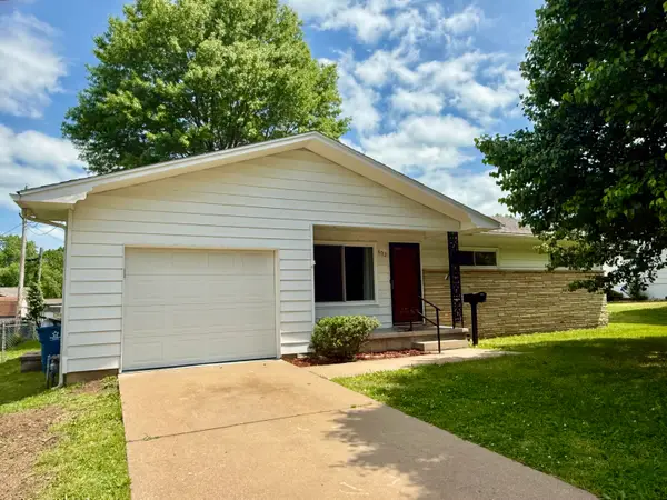907 Southeast Boulevard, Neosho, MO 64850