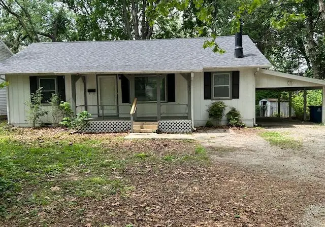 1439 S Luster Avenue, Springfield, MO 65804 - #1