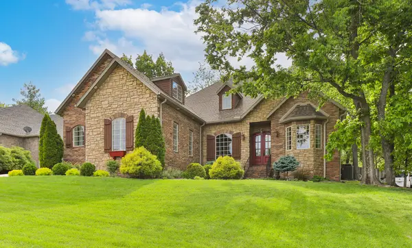 2625 S Forrest Heights Avenue, Springfield, MO 65809