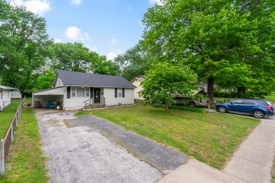 1037 N Fulbright Avenue, Springfield, MO 65802 - #2