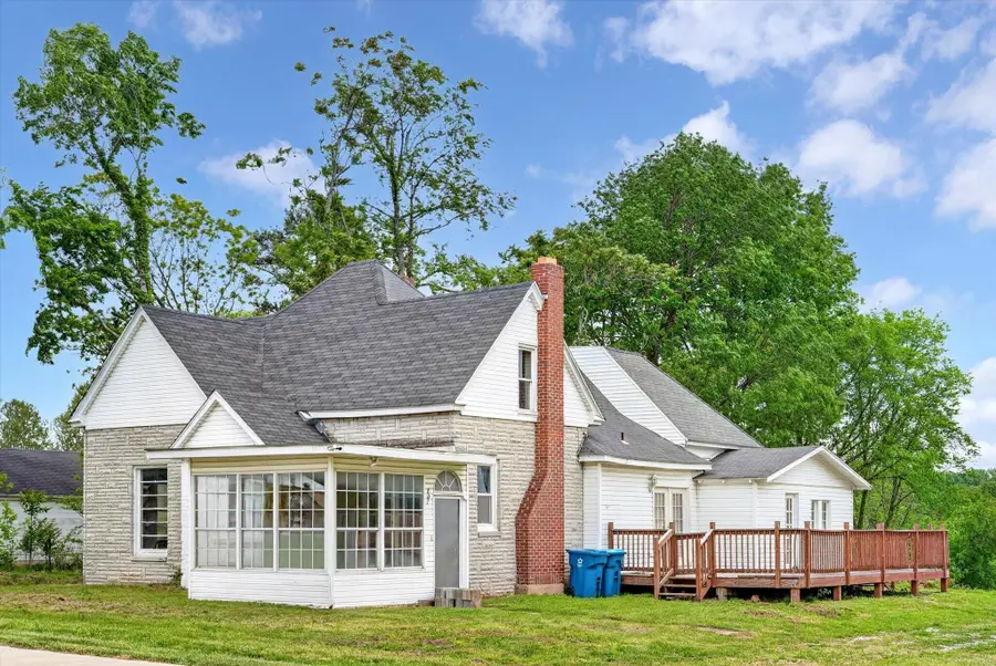 607 E Mount Vernon Street, Nixa, MO 65714 - #2