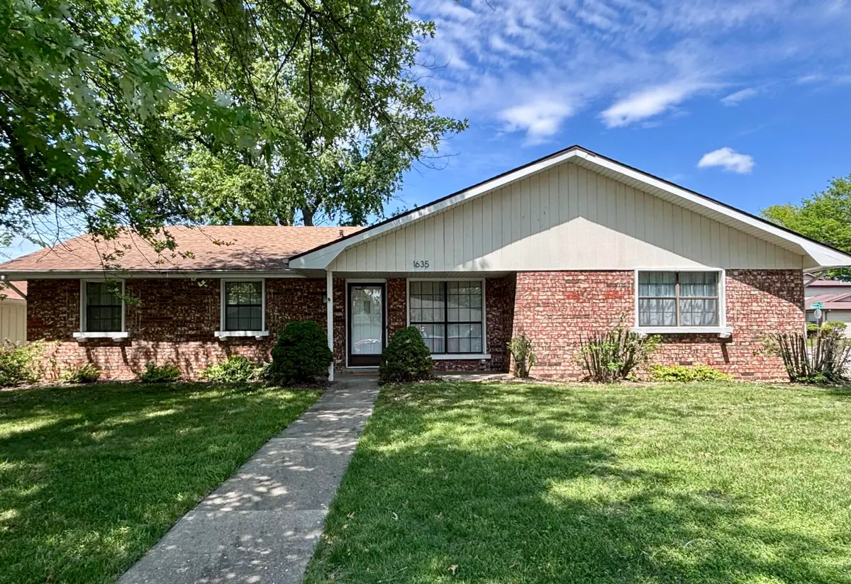 1635 E Hanover Street, Springfield, MO 65804 - #1