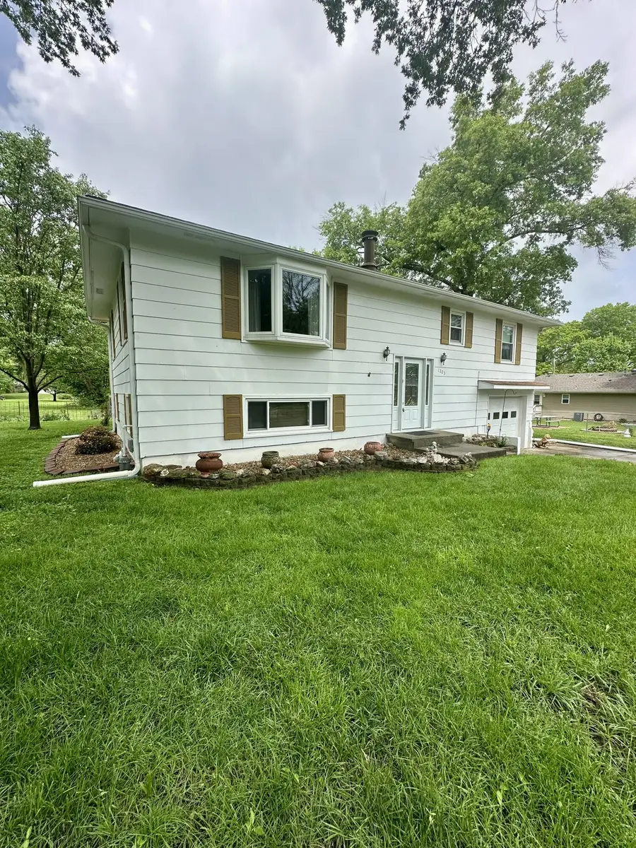 1203 S 9th Street, Clinton, MO 64735 - #2