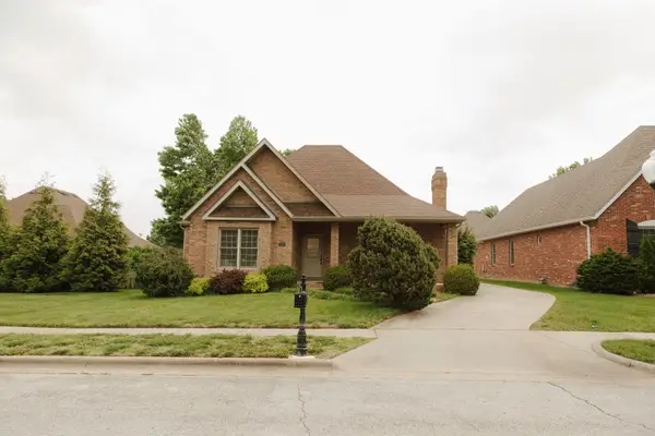 3636 S Britain Avenue, Springfield, MO 65807