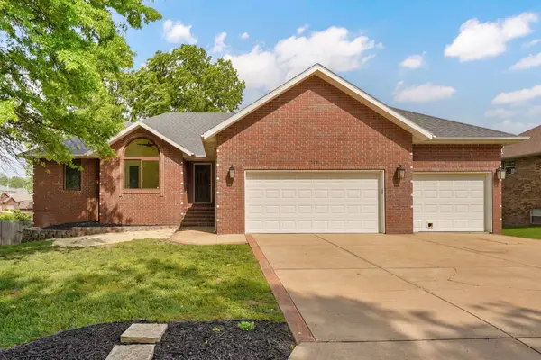506 S Pepperhill Drive, Nixa, MO 65714