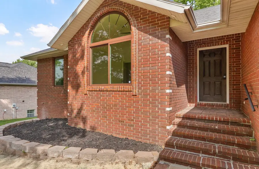 506 S Pepperhill Drive, Nixa, MO 65714 - #3