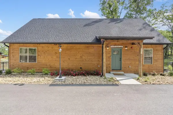 152 Ravine Roadway #31, Hollister, MO 65672