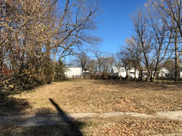 1015 E Blaine Street, Springfield, MO 65803