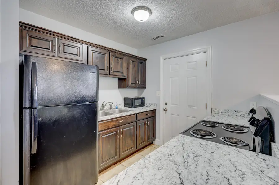 215-217 S Galena Avenue, Joplin, MO 64801 - #3