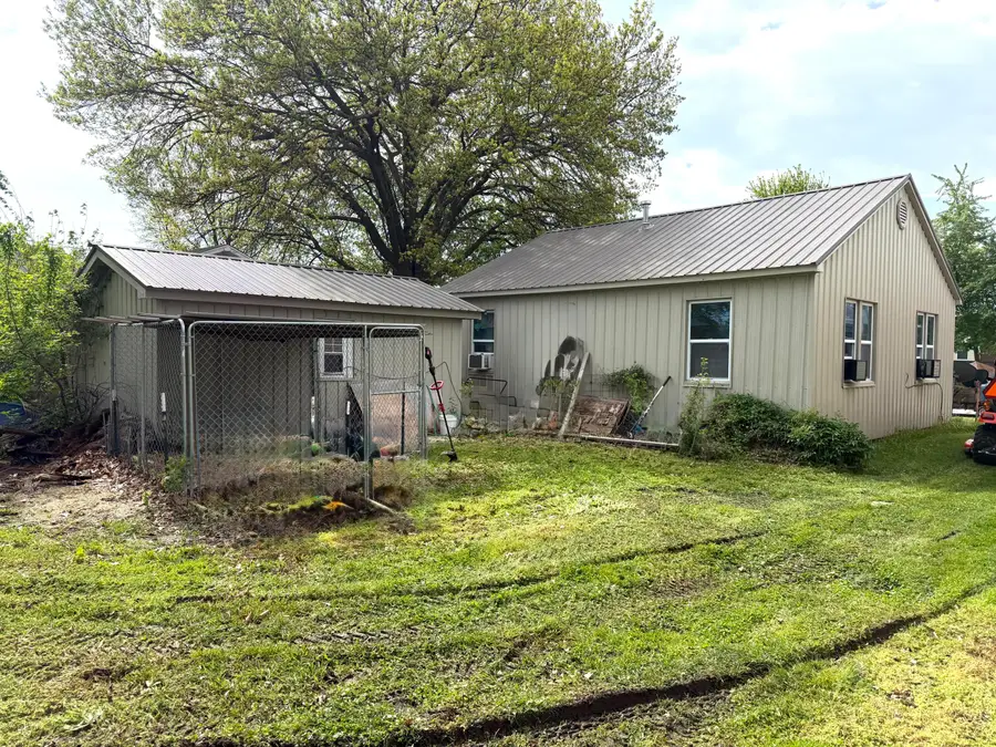 113 E Cooper Street, Tipton, MO 65081 - #3