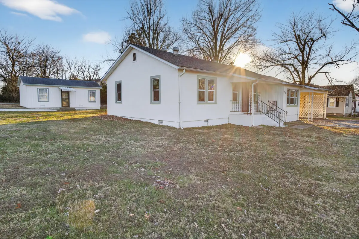 840 Dorris Avenue, Mountain Grove, MO 65711 - #1