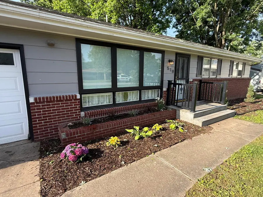 518 E Walnut Street, Aurora, MO 65605 - #3