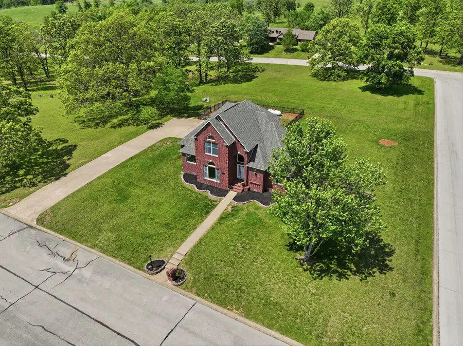 513 Stonehaven Drive, West Plains, MO 65775 - #2