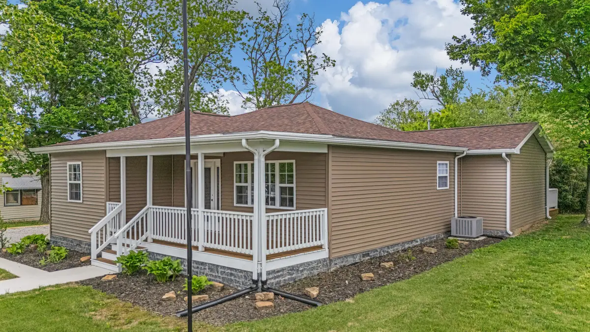 104 E 9th Street, Willow Springs, MO 65793 - #1