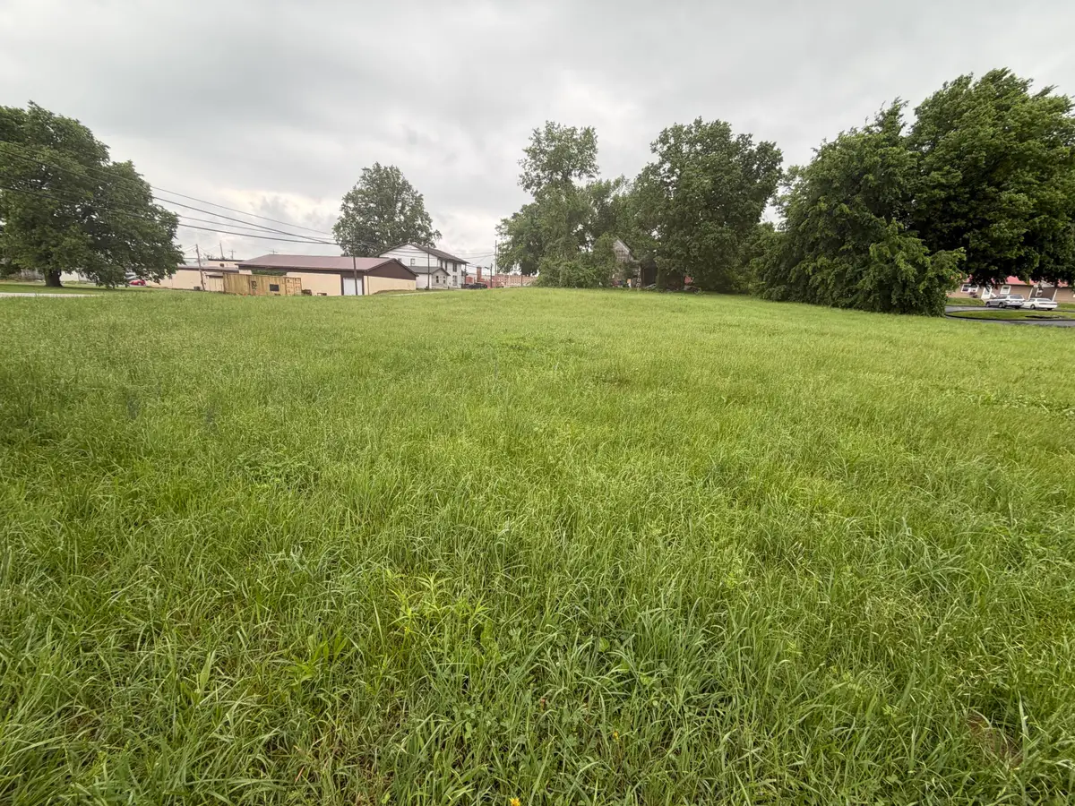 000 10th, Cassville, MO 65625 - #1