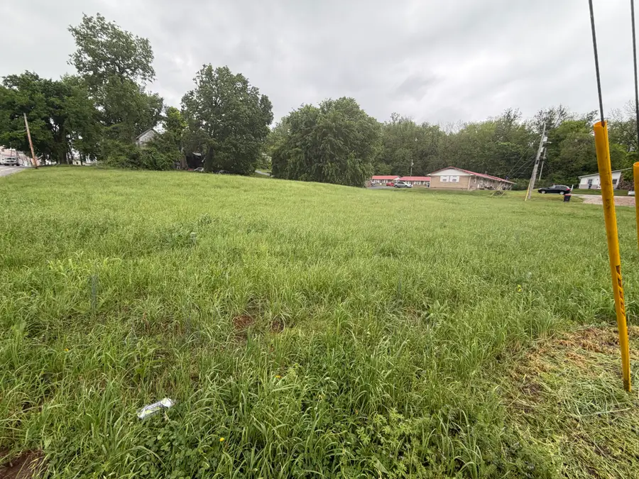 000 10th, Cassville, MO 65625 - #2