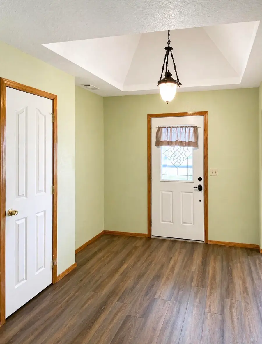 1910 Sylvan Avenue, Neosho, MO 64850 - #2