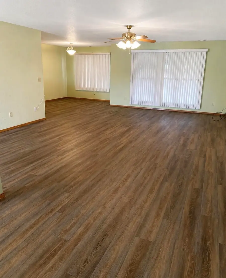 1910 Sylvan Avenue, Neosho, MO 64850 - #3