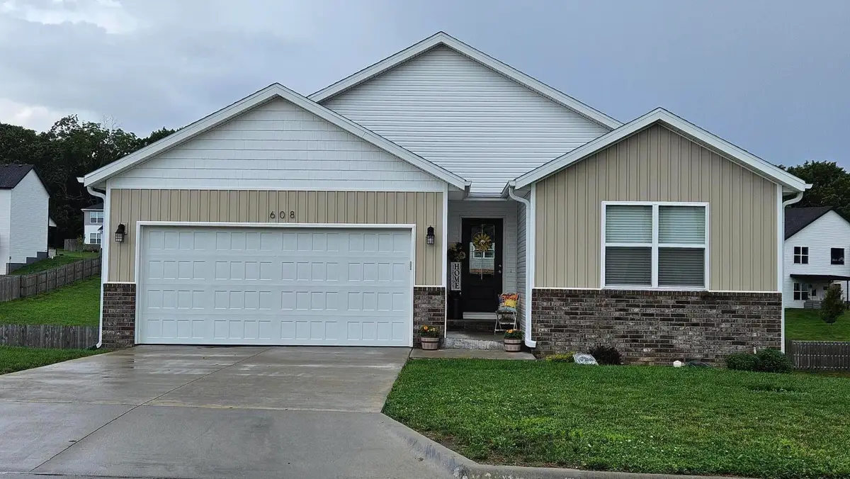 608 N Cheyenne Valley Road, Nixa, MO 65714 - #1