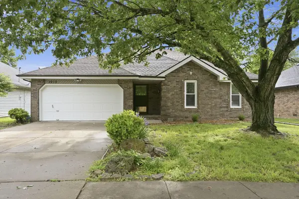 1012 S Ventura Avenue, Springfield, MO 65804