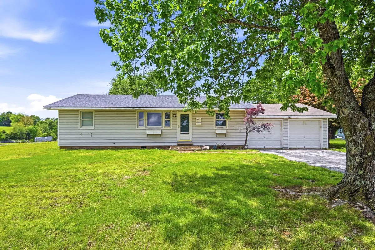5877 S Farm Road 115, Brookline, MO 65619 - #1