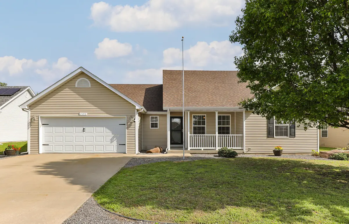725 E Laird Street, Bolivar, MO 65613 - #1