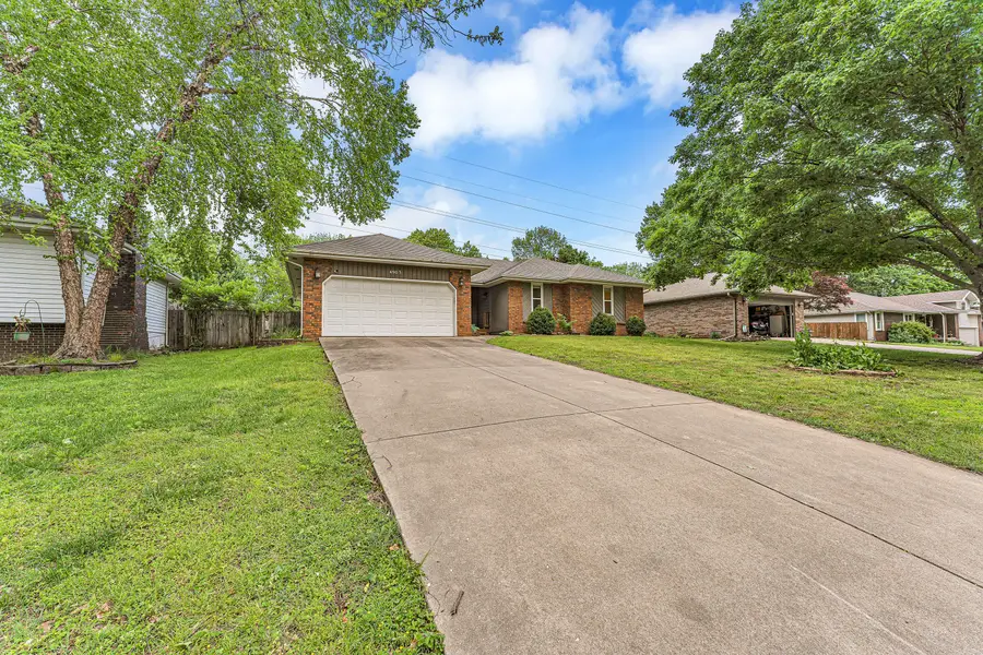 4903 S Glenn Avenue, Springfield, MO 65810 - #2