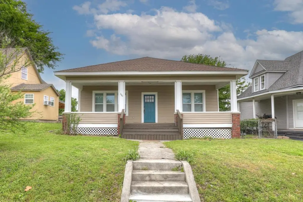 2120 S Wall Avenue, Joplin, MO 64804 - #1