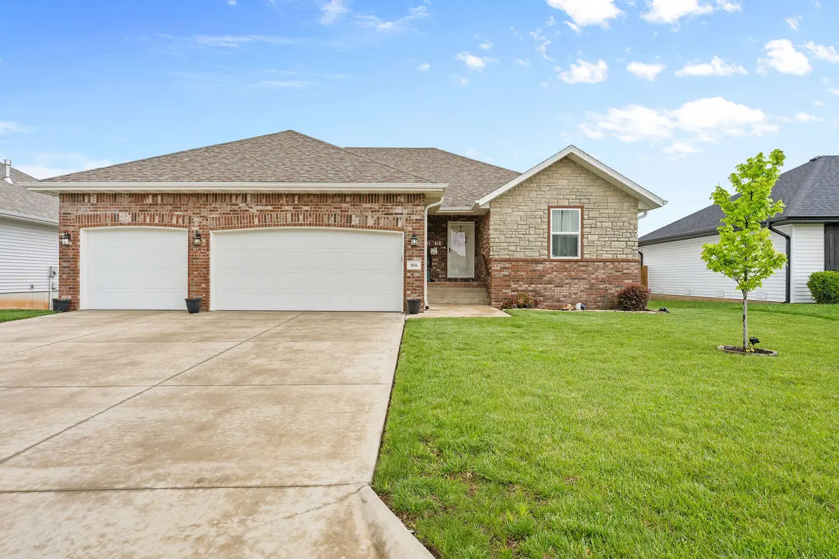 816 S Ridgemont Drive, Nixa, MO 65714 - #1