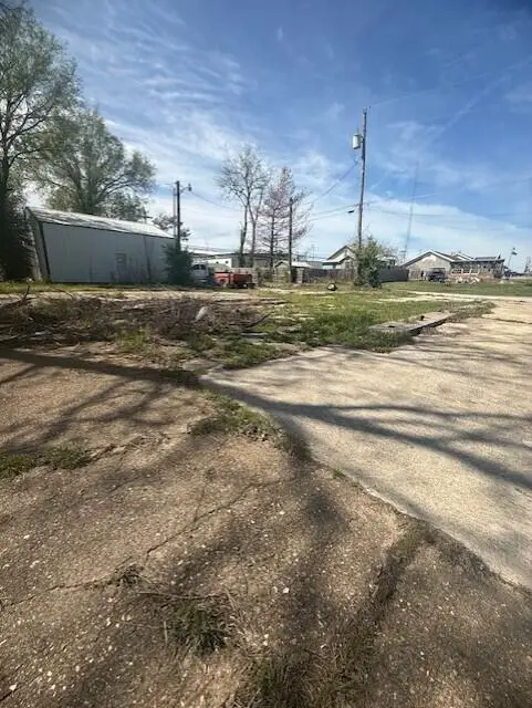 214 E State Street, Mountain Grove, MO 65711