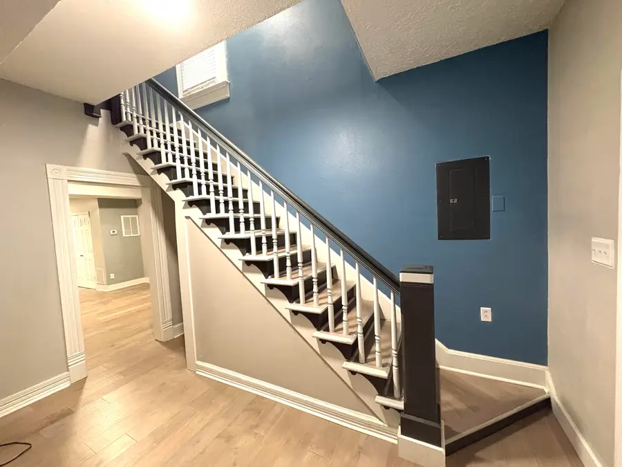 1728 N Sherman Avenue, Springfield, MO 65803 - #3