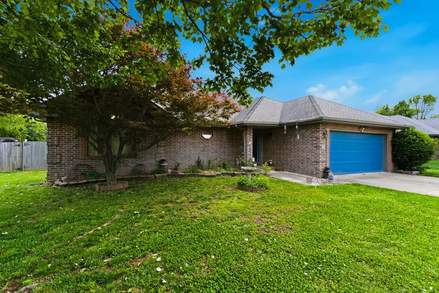 3610 S Lexus Avenue, Springfield, MO 65807 - #2