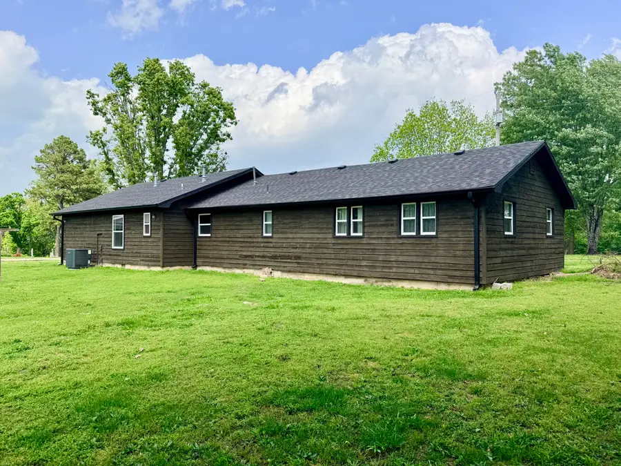 613 Hall Avenue, Ava, MO 65608 - #3