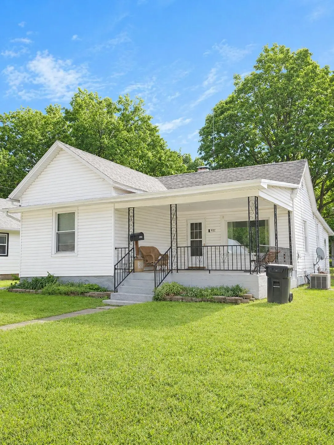 932 S Broadway Avenue, Springfield, MO 65806 - #1