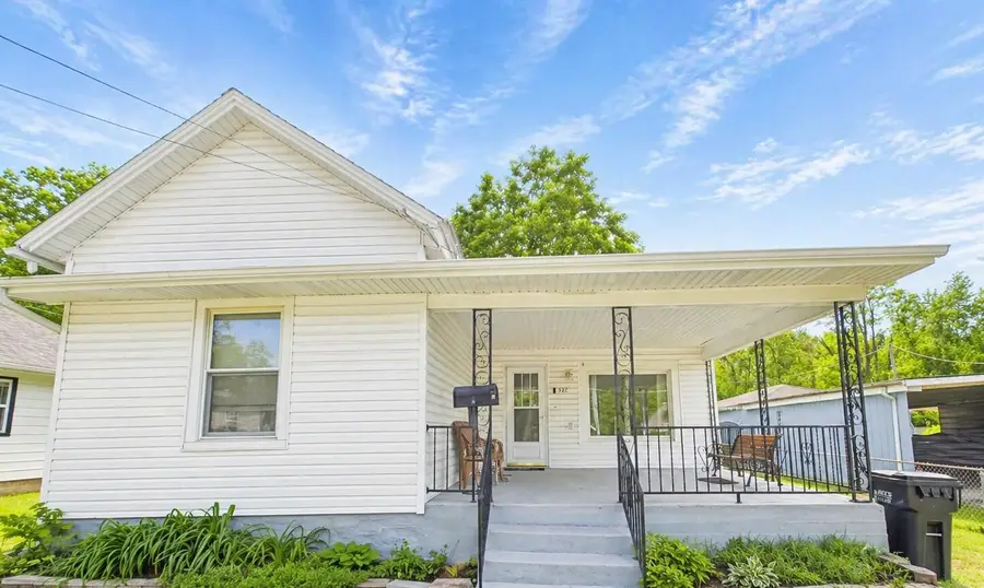 932 S Broadway Avenue, Springfield, MO 65806 - #2